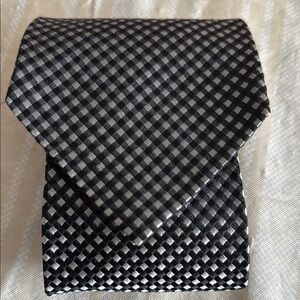 Roundtree & Yorke Classic Black and gray Tie hand made..